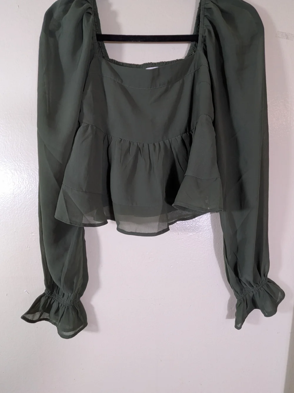 Abercrombie Women’s Olive Green Sz XS Long Sleeve Peplum Top peasant style